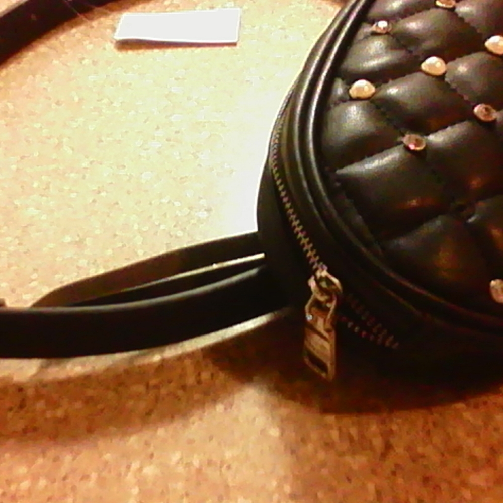 # 002 Aimee Lynn Belt Bag NWT - Picture 5 of 7